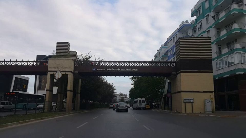 Real Kavşağı - Evliya Çelebi Caddesi - Mevlana Caddesi - Meydan Kavşağı Antalya Şehir içi Merkezi