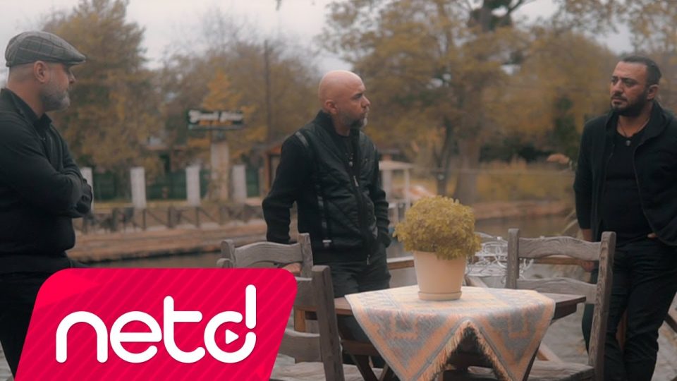 Tayfa Trio - Müşteriyiz Biz Şarkı Sözleri