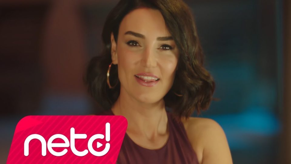 Evlerinin Önü Yonca Şarkı Sözleri