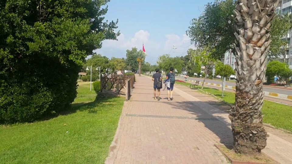 Konyaaltı Caddesi Yürüyüş - Antalya Gezi Tatil - 3/9