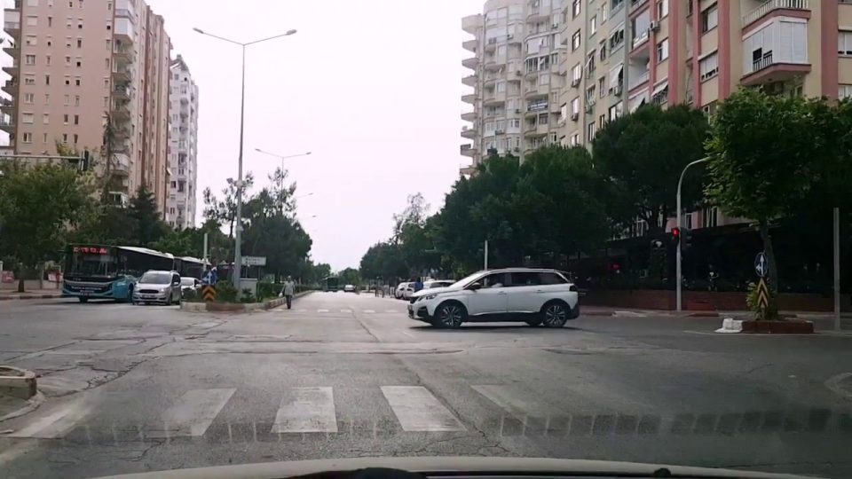 TRT Cad. Meltem Mah. Devlet Hast. Yeni Adliye Antalya Şehir Merkezi 2/7