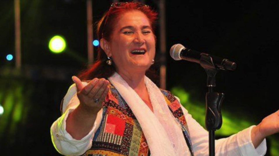 Önüme bir çığır geldi sözleri - Tevhit Ay Ali'dir Gün Muhammet Sözleri