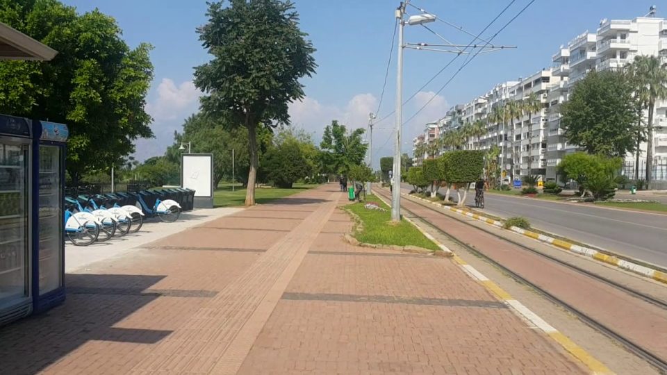 Konyaaltı Caddesi Yürüyüş - Antalya Gezi Tatil - 1/9