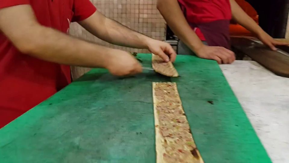 Antalya uluç mahallesi paket servis 02422272627 etli ekmek siparişi