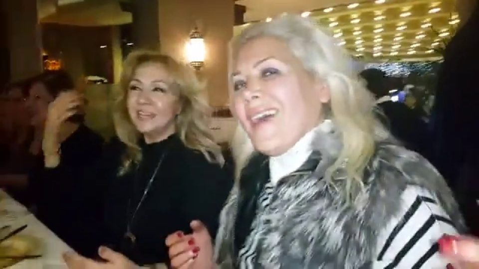 Ne olursun güzelim sevsen beni - Dalgalandım da duruldum - En son sana vuruldum sözleri