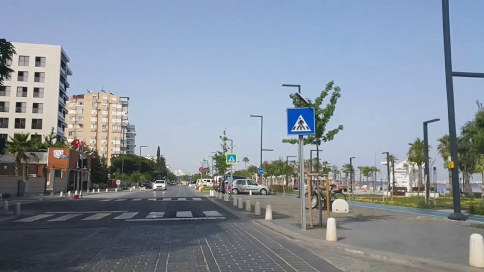Yeni Konyaaltı Sahil Yolu Antalya Şehir Merkezi 4/5
