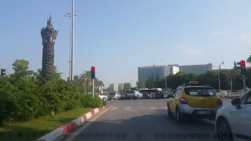 Milli Egemenlik Teomanpaşa Cad. Konyaaltı Beach Park Varyant Yolu 5/8