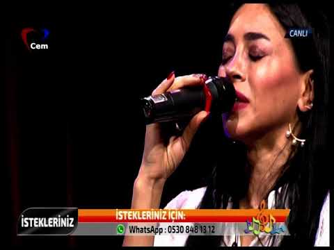 Yeliz Tan - Açılın Kapılar Şaha Gidelim Sözleri