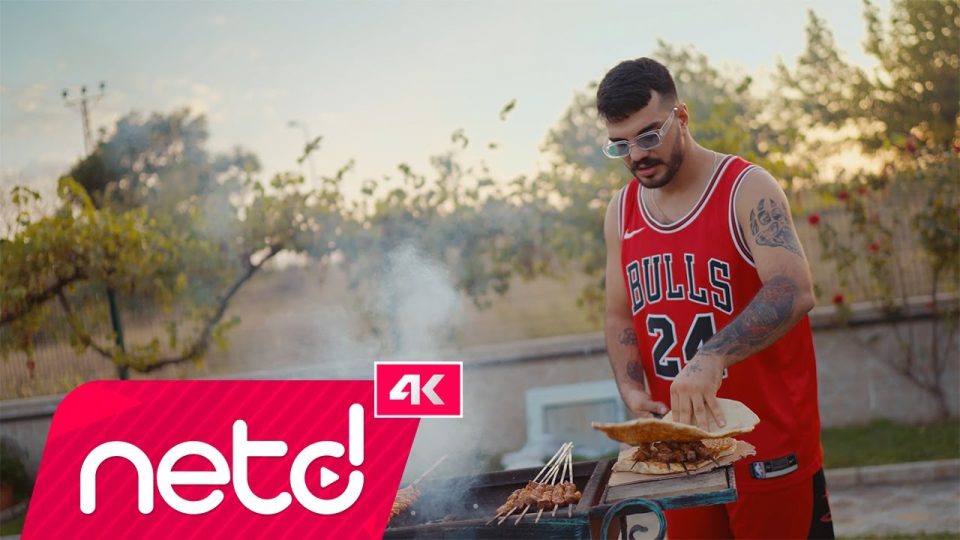 Semih Taşyürek - Dans Edermisin Bizimle Şarkı Sözleri