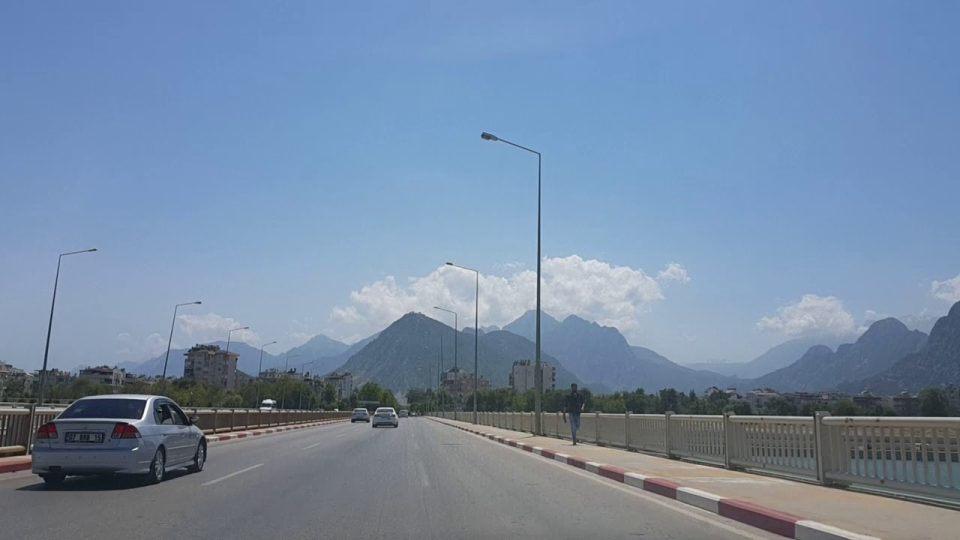 Konyaaltı Atatürk Bulvarı Türkay Otel Bankamatikler Kavşağı Arası Antalya