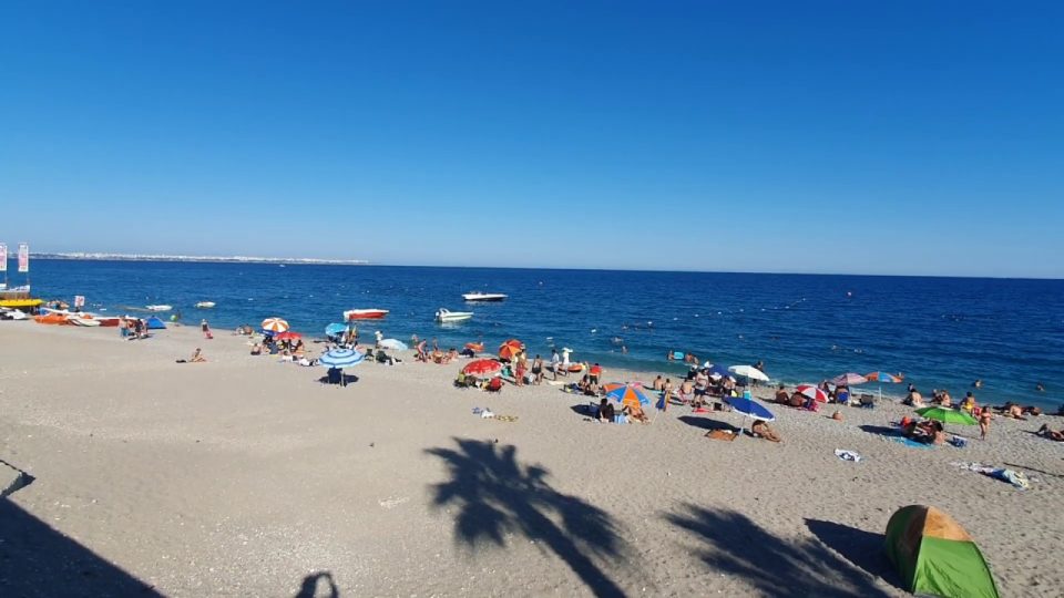 Antalya Plajları Deniz Manzarası Konyaaltı Beach Gezi Tatil Yerleri