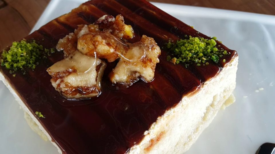 Pasta Sunum Örnekleri Pasta Tabağı Süslemesi -Tiramisu Sunumu