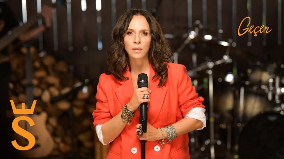 Sertab Erener - Geçer Şarkı Sözleri