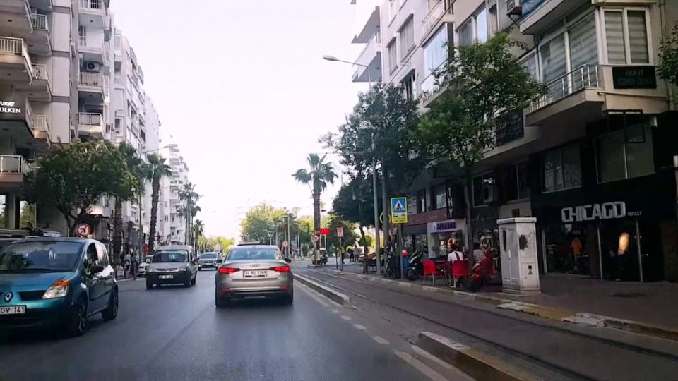 Konyaaltı Cad. Dönerciler Işıklar Perge Bulvarı Antalya Şehir Turu 2/9