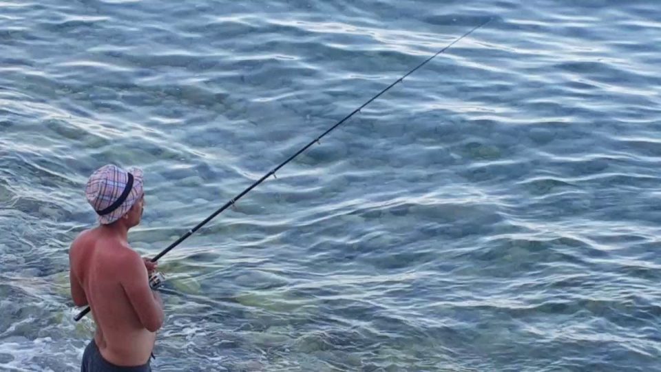 Kargıcak Sahilinde Balık Avlayanlar Antalya Deniz Manzarası