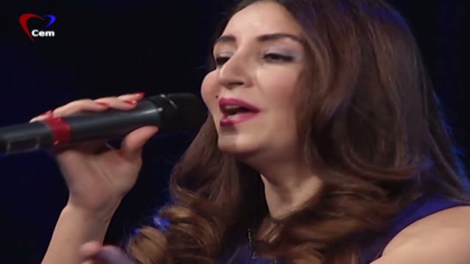 Şirin Üstün - KULA KULLUK YAKIŞIR MI ŞARKI SÖZLERİ