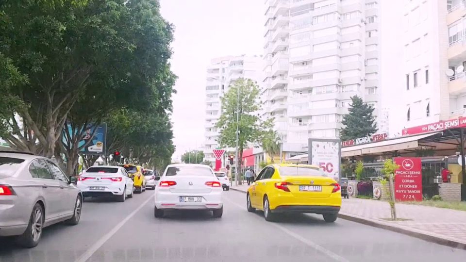 Beyaz Dünya Kavşağı Muratpaşa Belediyesi TerraCity AVM Laura AVM Kavşağı Antalya Şehiriçi Tatil Gezi