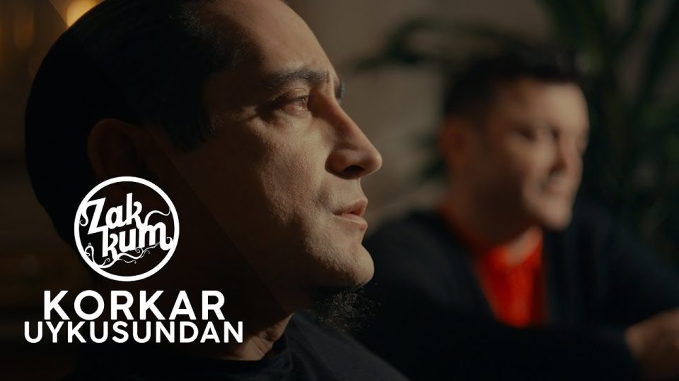 Zakkum // Korkar Uykusundan Lyrics