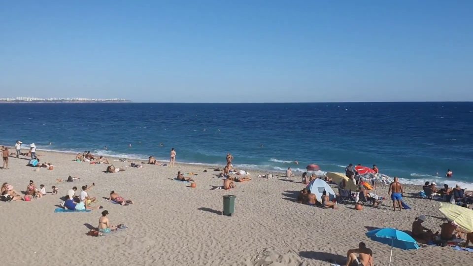 Sonbaharda Antalya Konyaaltı Plajı Deniz Manzaraları