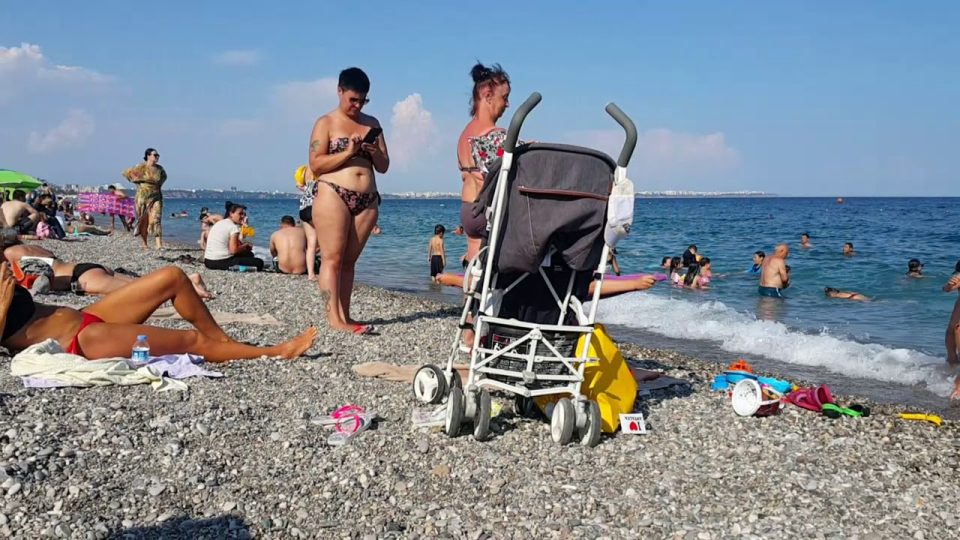 Konyaaltı Beach - Holiday in Antalya