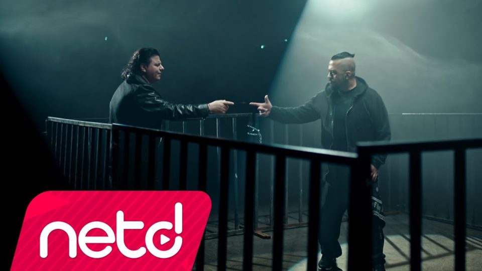 Kubat feat. Fuat - KOCA DÜNYA Şarkı Sözleri