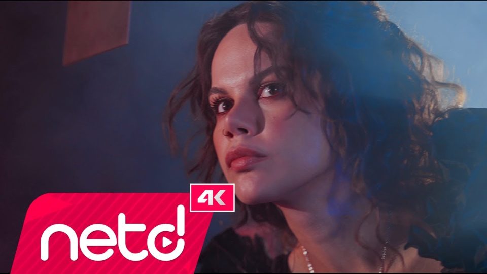 Tuğçe Türker - Kara Bulutlar Şarkı Sözleri