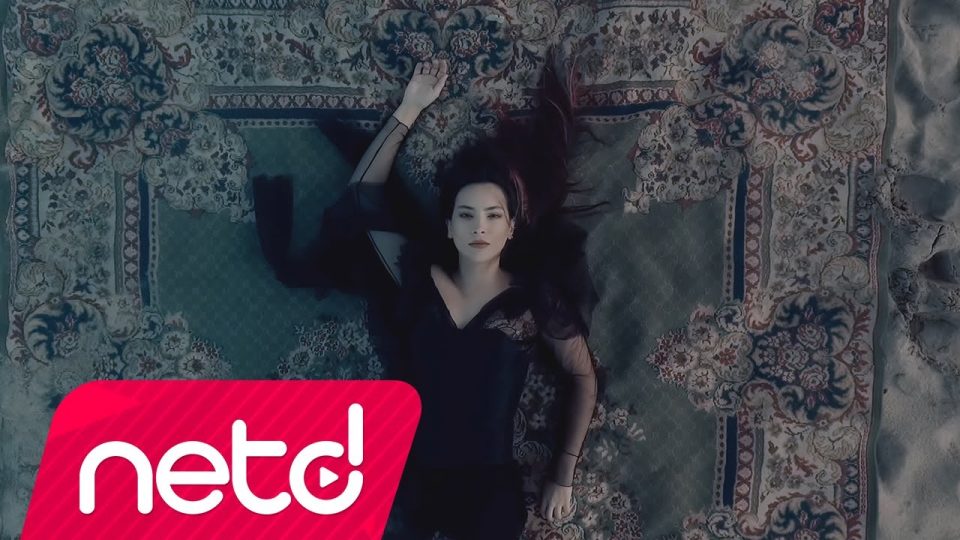 Firuze Gamze - Toz Şarkı Sözleri