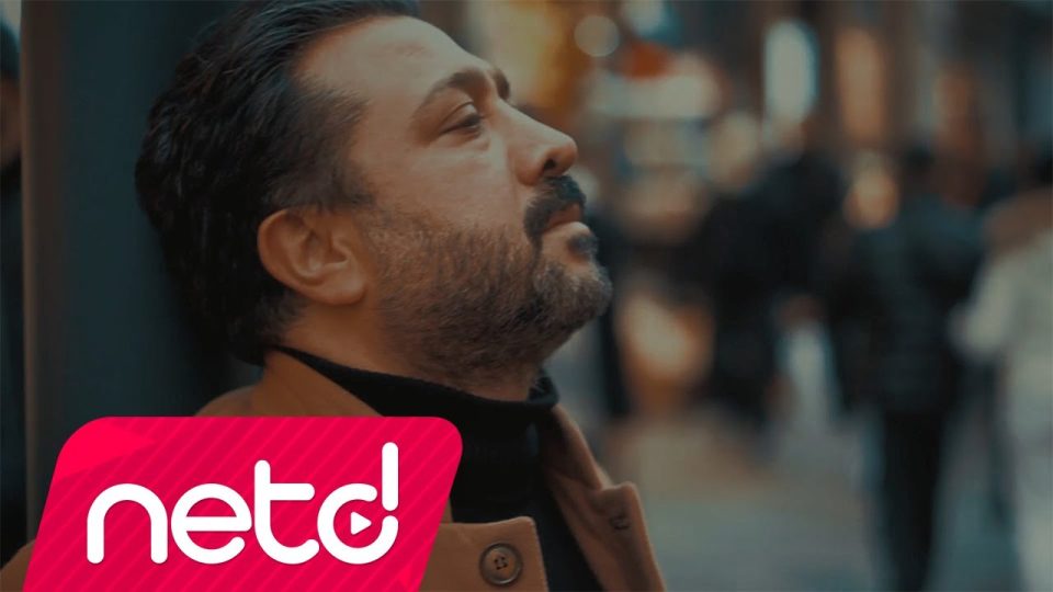 Doğan Nurlu - Bu Şehrin Asi Çocuğu Şarkı Sözleri