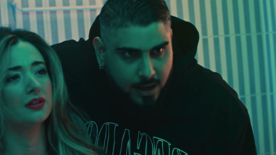 Big Lois x Moncho Chavea - Tu Mejor Error Letra / Lyrics