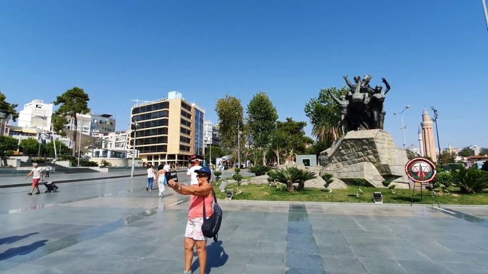 Cumhuriyet Meydanı Antalya Atatürk Heykeli Antalya Şehir Merkezi Manzara