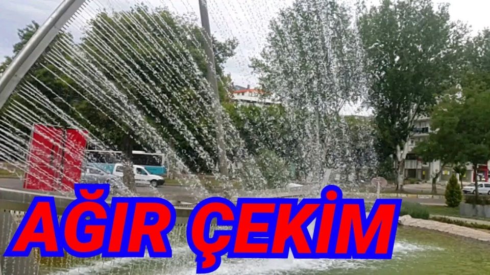 Su Fıskıyesi Ağır Çekim - Slow Motion - Haşim İşcan Kültür Merkezi Antalya