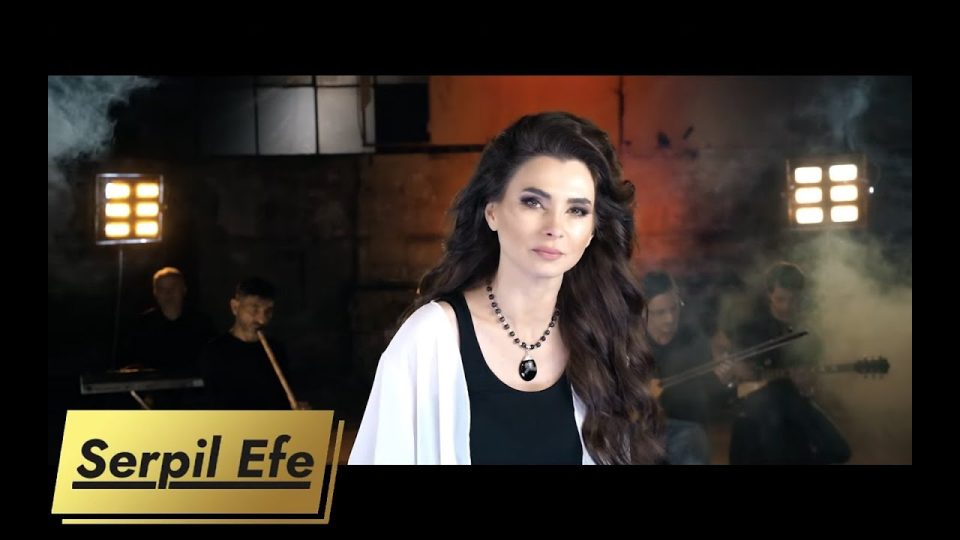 Serpil Efe - Puştları Gördüm Şarkı Sözleri