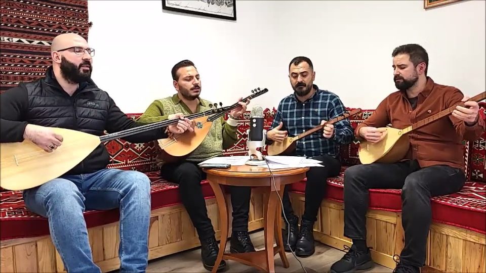 Yansın Hak Aşkına Uyansın Çerağ & Hu Diyelim Gerçeklerin Demine - MUHİBBAN-I ALİ - Şarkı Sözleri