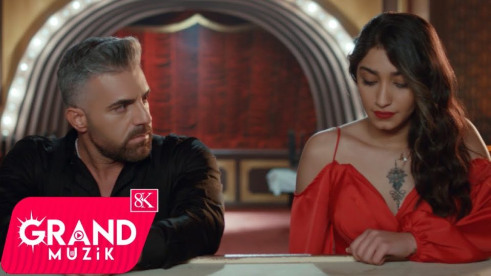 Heval Özden ft. Mustafa Yılmaz - Hep Beni Sev Şarkı Sözleri