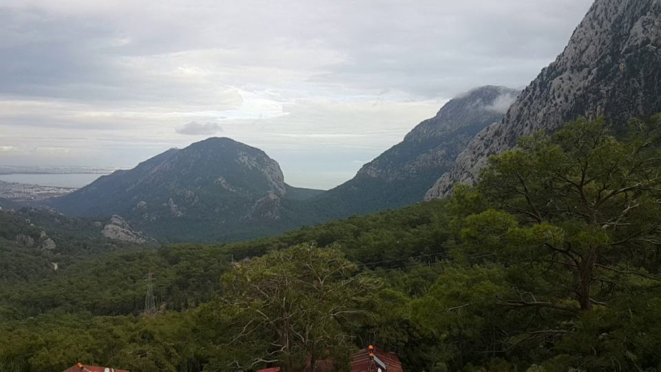 Antalya Dev Salıncak Hisarçandır Saklıköy Evleri Manzarası
