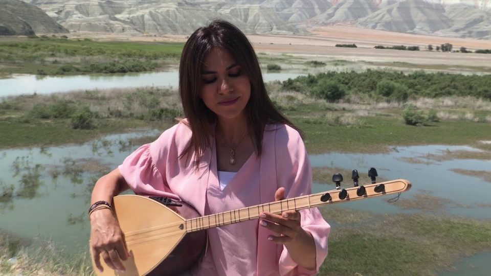 NAZLI ÖKSÜZ - Bülbül Havalanmış Yüksekten Uçar Şarkı Sözleri