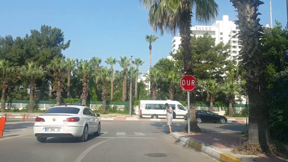 Milli Egemenlik Teomanpaşa Cad. Konyaaltı Beach Park Varyant Yolu 4/8