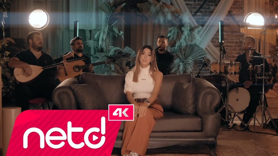 Selen Tek - Kan Gider Şarkı Sözleri