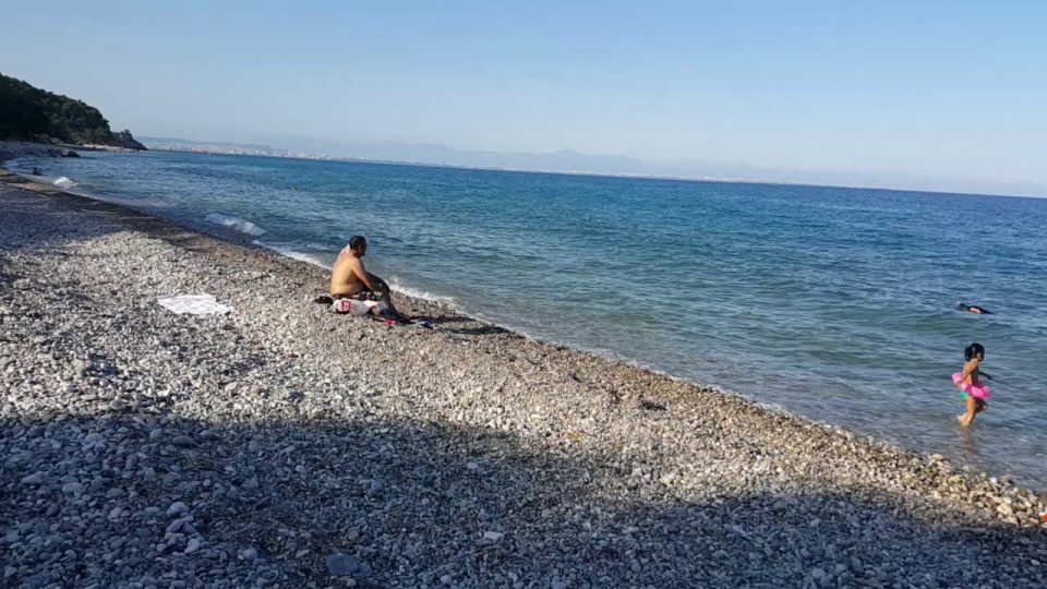 Kumsalda Yürüyüş Videosu Antalya Kargıcak Plajı Gezi Tur Tatil 2/4