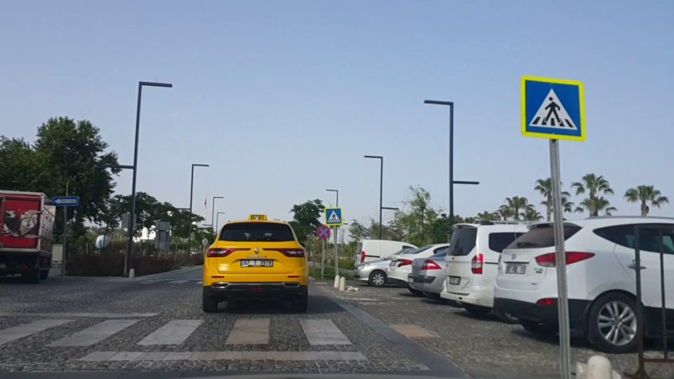 Yeni Konyaaltı Sahil Yolu Antalya Şehir Merkezi 5/5