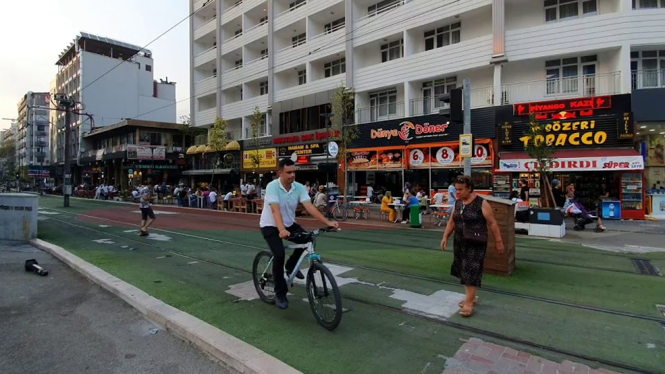 Antalya Kapalı Yol Şarampol Caddesi - Antalya Şehir Merkezi Gezi Tatil - 1/9