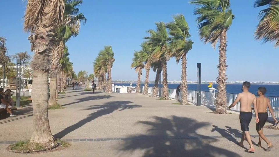 Konyaaltı Kent Meydanı Yürüyüş Yolu - Konyaaltı Plajları Deniz Manzarası