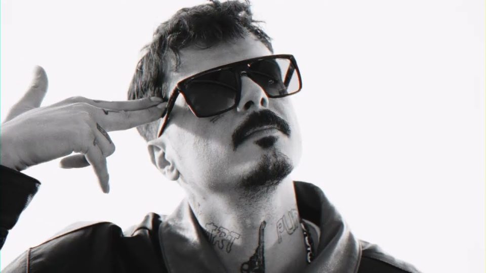 No.1 - Rockstar