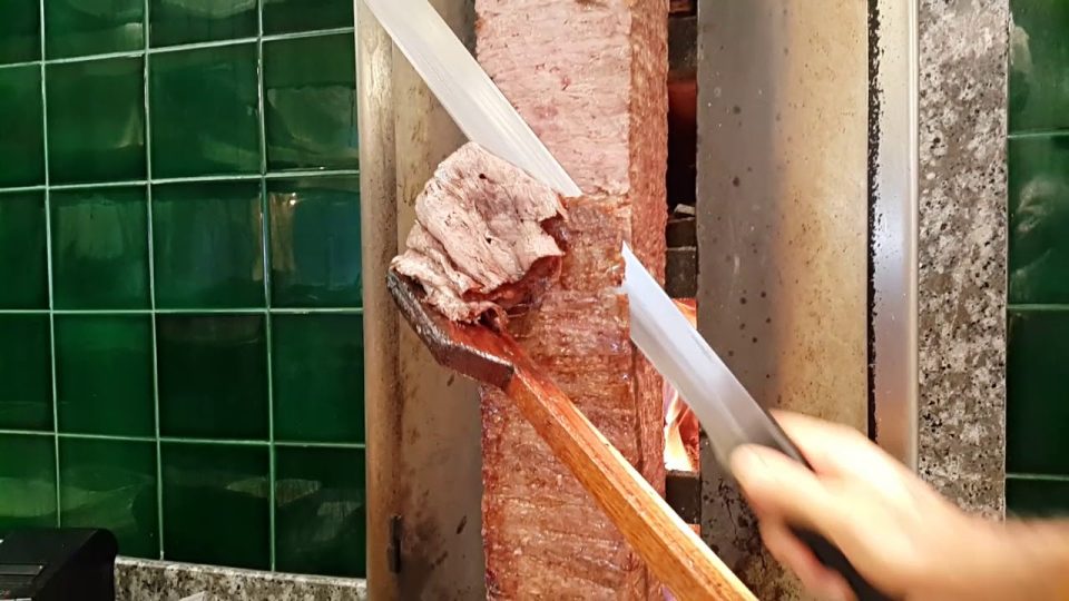 Meşhur Et Döneri - Dönerci Hamdi Usta - Turkish Döner