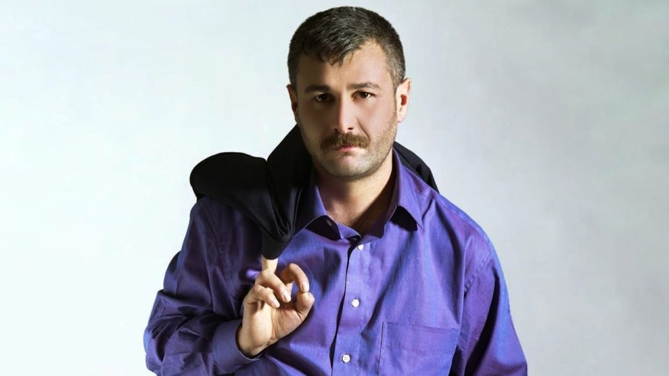 Azer Bülbül - Yanaram Aşkına Şarkı Sözleri