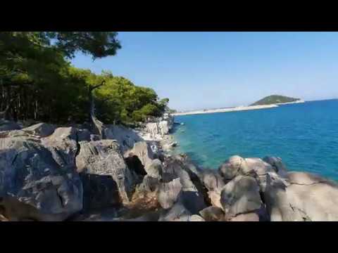 Çaltıcak Mesire Alanı Çamlık ve Kayalık Araziden Balıkçı Marinası ve Deniz Manzarası