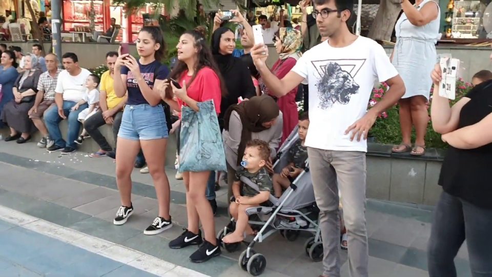 Küsme Aşka - Dön Desem Sözleri - Grup Orfe07 Antalya Kale Kapısı Sokak Müzisyenleri