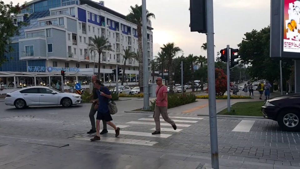 Yeni Konyaaltı Sahil Yolu Sea Life Otel Kavşağı Manzara - Antalya Gezi Tatil