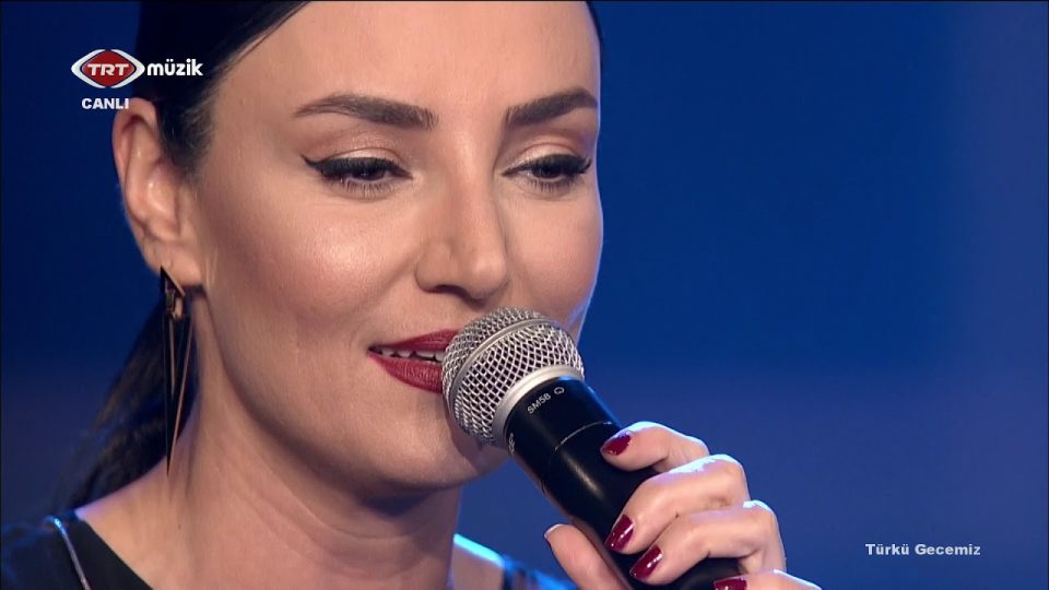 Derdim Çoktur Hangisine Yanayım Şarkı Sözleri