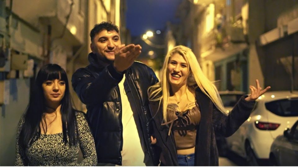 Şenol Evgi & Gizo Yüzsüzlüğe Gerek Yok sözleri